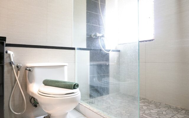 Best Location @ 3br Puri Garden Apartment by Travelio