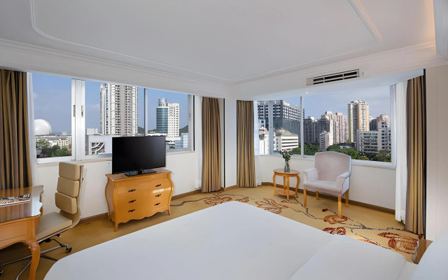 Vienna international hotel (zhuhai lovers middle road haibin store)