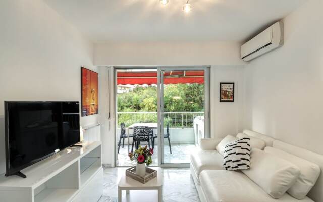 Appartement 2 pièces au calme proche Martinez avec parking privé