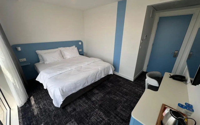 No25 Hotels