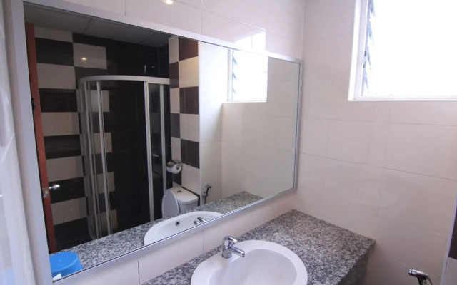 Iris House Hotel