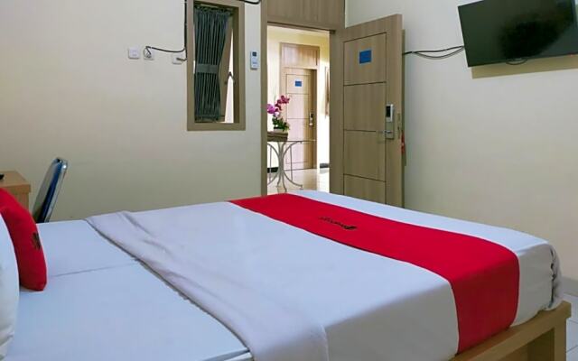 RedDoorz @ Jalan Kolonel Haji Burlian Palembang 2