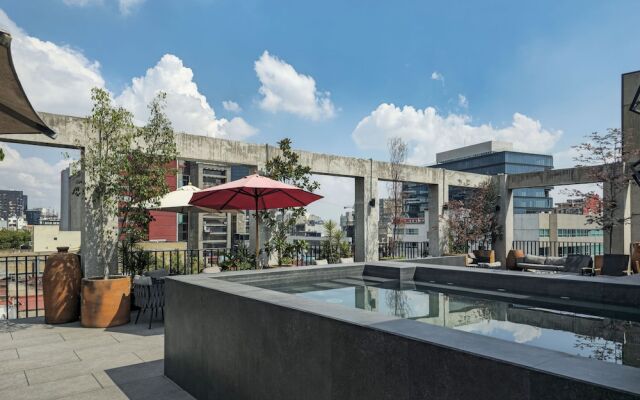 Casa Londres by Kukun