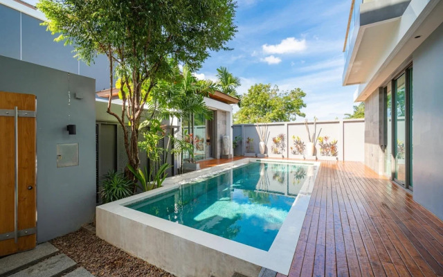 Teak 5 Bedroom Private Pool Villa Bangtao Beach