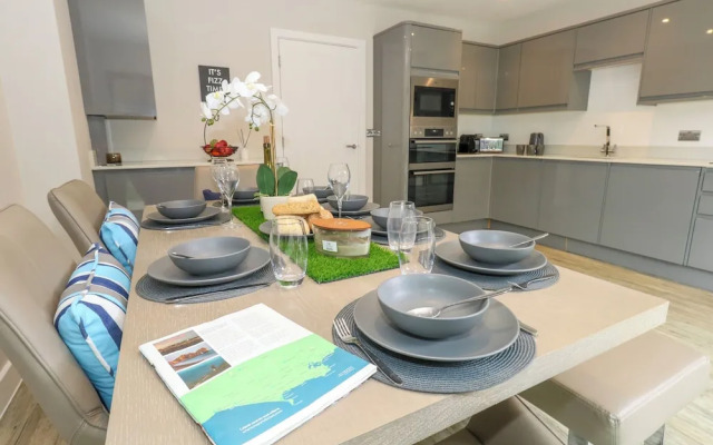 66A Danecourt Road