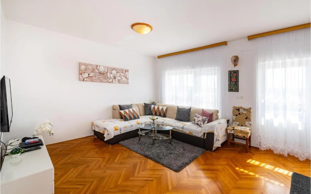 Five-Bedroom Holiday Home in Rovanjska
