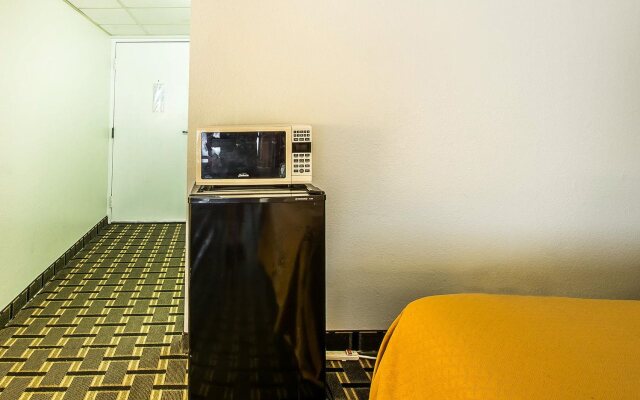 Days Inn by Wyndham Dothan