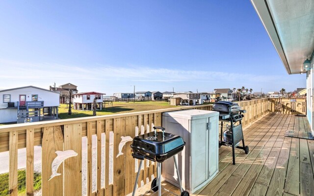 Surfside Escape w/ Deck ~ 1 Block to Beach!