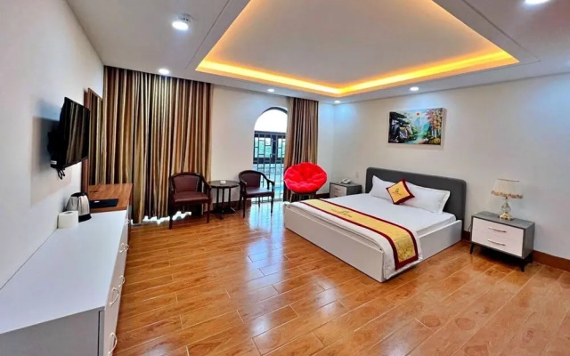 Bao Long Riverside Hotel