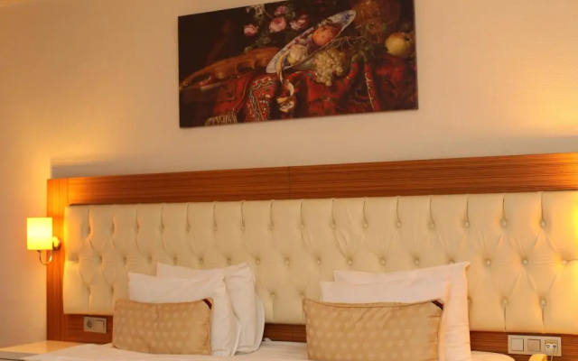 Park Royal Hotel