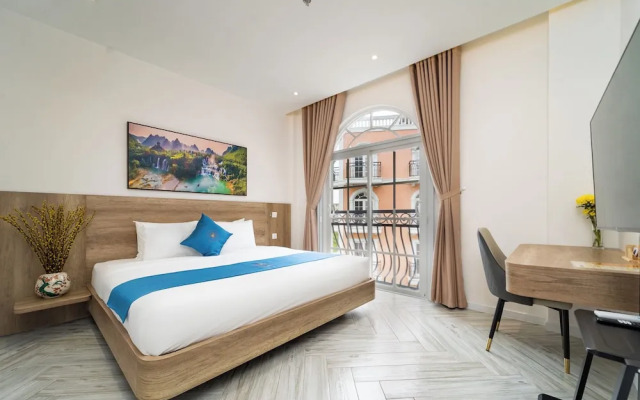 Novus Sol Hotel