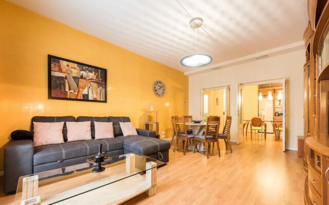 M&F Fuencarral Apartamento