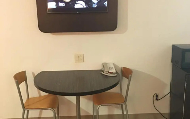 Superstition Inn and Suites