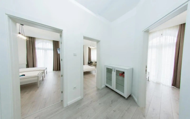 Grande Plus Apartment Dzungla