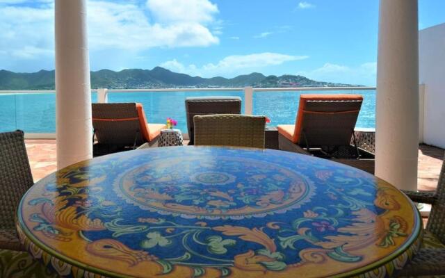 Caribbean Chic ocean front home 3 min to beach
