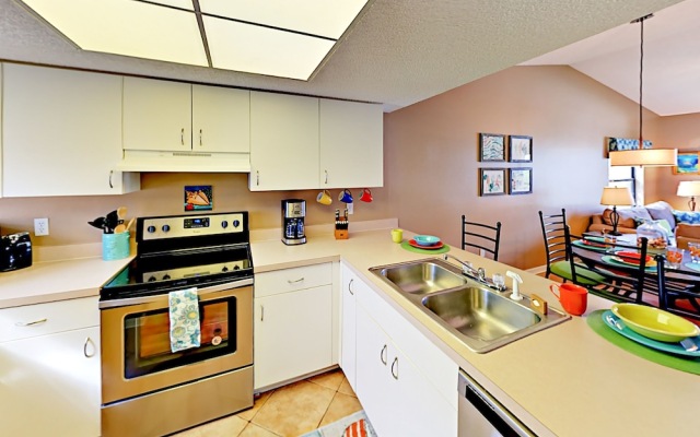 Sunny Unit #L31 - 2 Br Condo