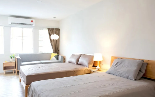16 Gurney Homestay