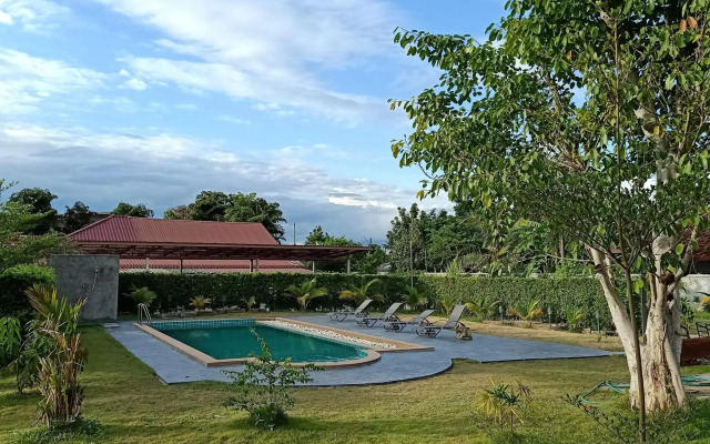 OYO 361 Relax Garden House