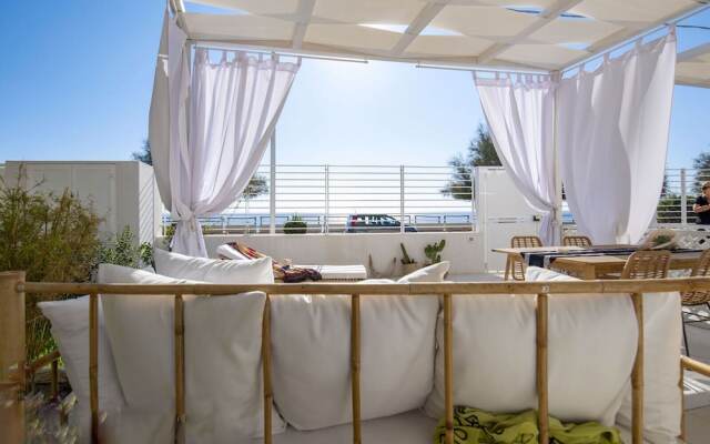 Vera's White Pearl Apartment