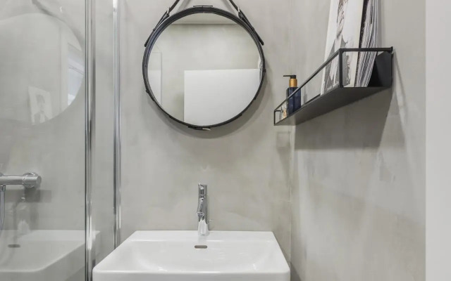 Minimalist. Apartment & Studio
