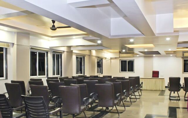Hotel Jayratna