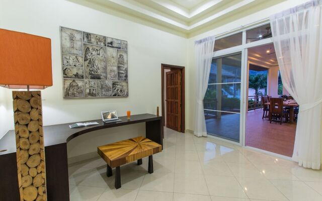 Seaview Tropical 3BR Pool Villa
