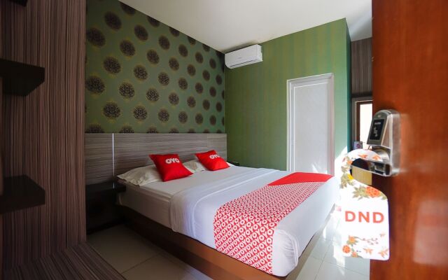 OYO 2526 Hotel D'komo
