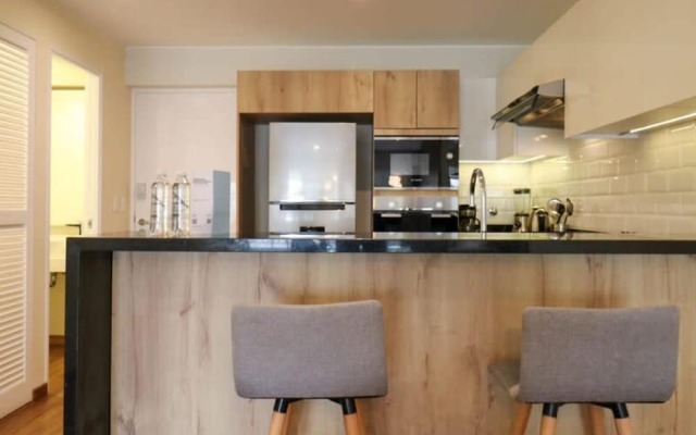 w Splendid 1BR With Balcony in Miraflores