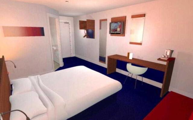 Travelodge Edinburgh Airport Ratho Station