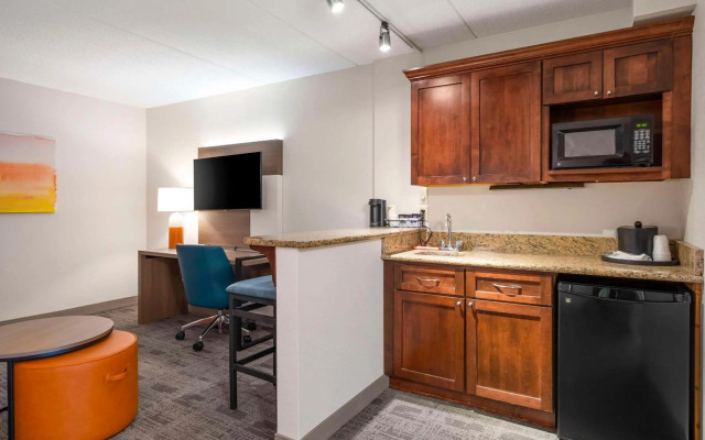 Comfort Inn & Suites Watertown - 1000 Islands