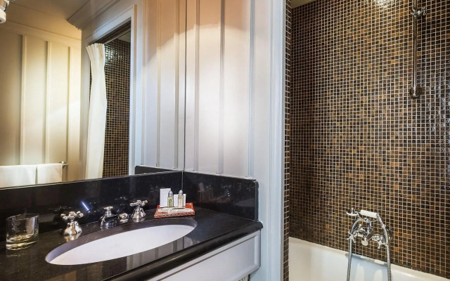 Hotel Odéon Saint Germain