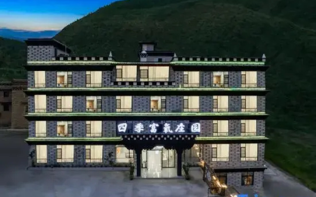 Four Seasons Oxygen-Rich Manor