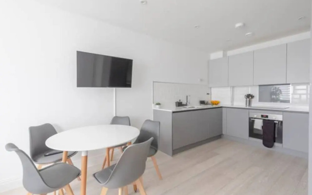 Spacious 4BD Townhouse - Near Stratford City!