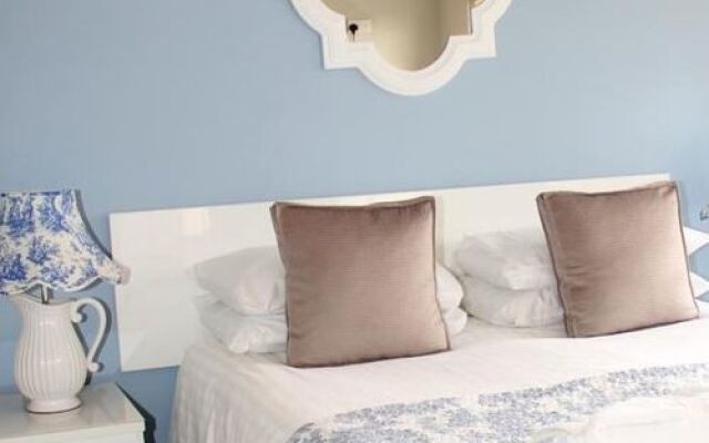 The Townhouse Hotel