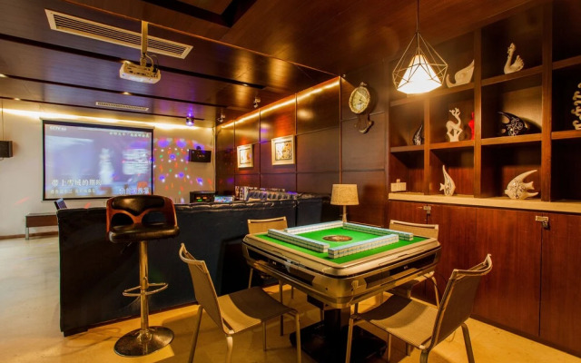 Deluxe Villa in Mingyue Mountain and Stream