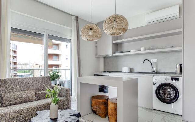 Sanders Old Port - Humble 1-bdr. Apt. w/ Balcony