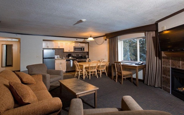 Rundlestone Lodge