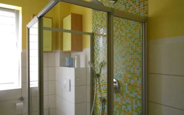 Spacious Apartment with Garden near Sea in Kröpelin