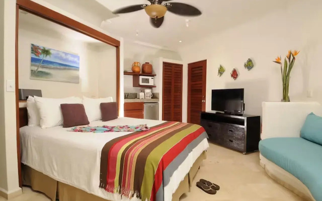 Playa Palms Beach Hotel
