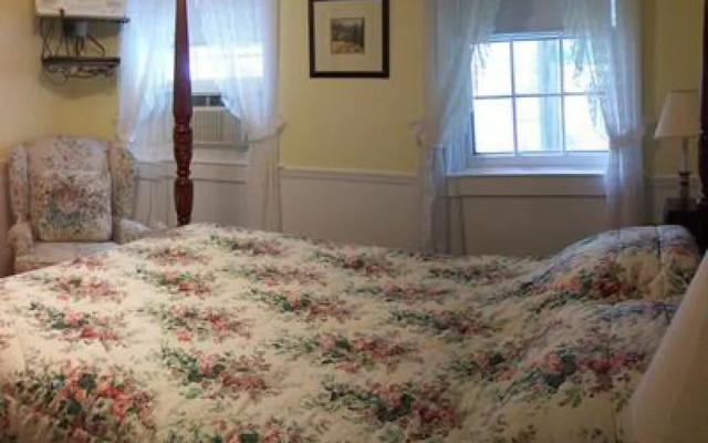 Blackberry River Inn