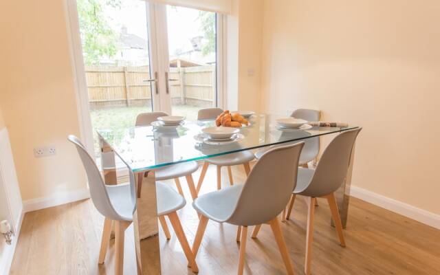 Razia Apartments