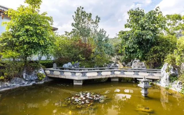 Heyue Hot Spring Villa Hotel – Outside – Baoshan