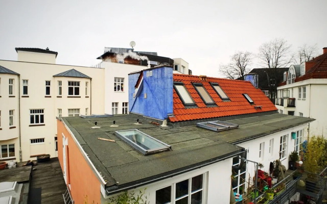 Living at Klassvilla - Quarter No. 5