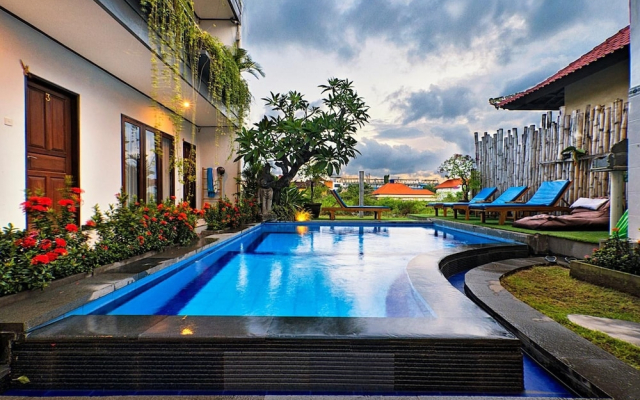 Full Moon Guest House