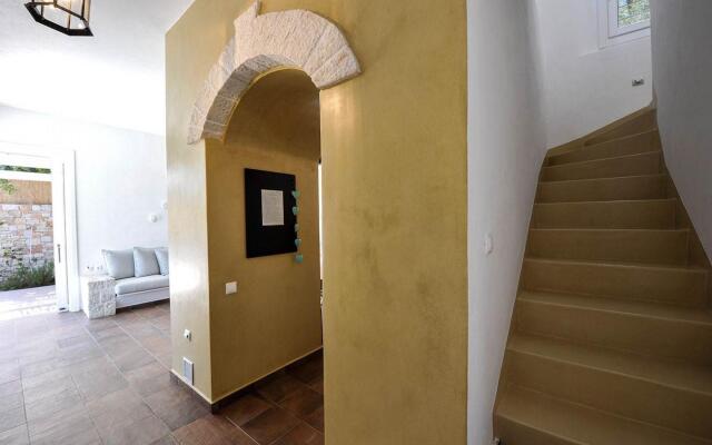 Apeiron II Villa - Sunny Modern Pool - Walk to Gaios