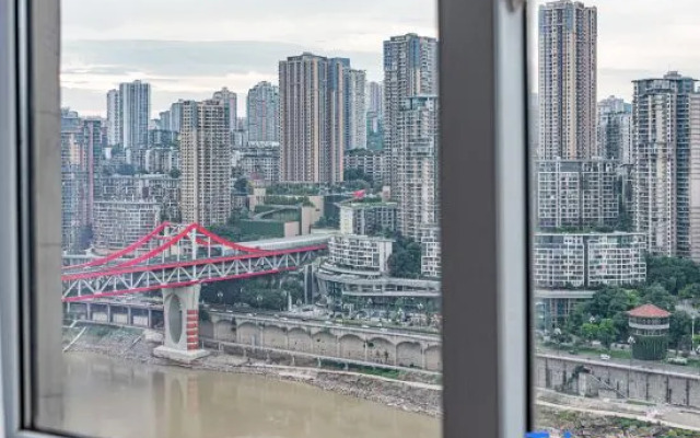 Recalling Yangtze River Hotel