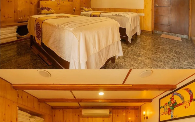 Woodrock Hotel Manali