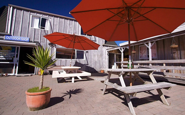 Howards Mountain Lodge