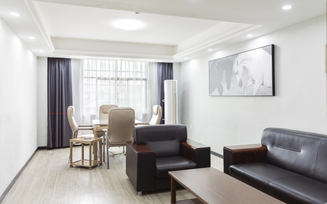 Junyi chain hotel Xintina Xiufeng Street store