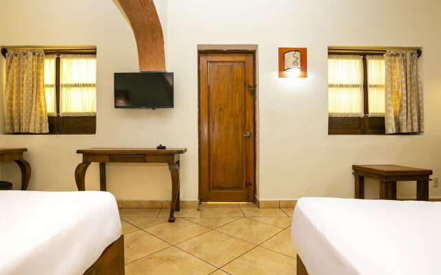 Casa Del Virrey Hotel and Suites